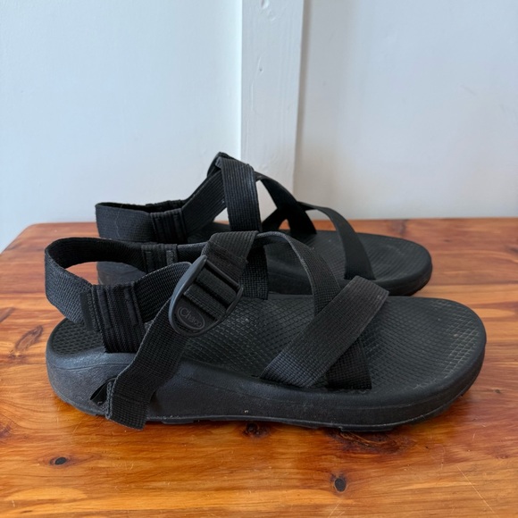 Chaco Men\'s Classic Black Sandals main image 4